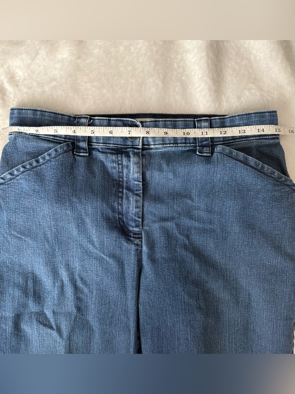 L.L.Bean Classic Fit Straight-Leg Stretch Denim Jeans Blue Size 8 Reg - Picture 7 of 10